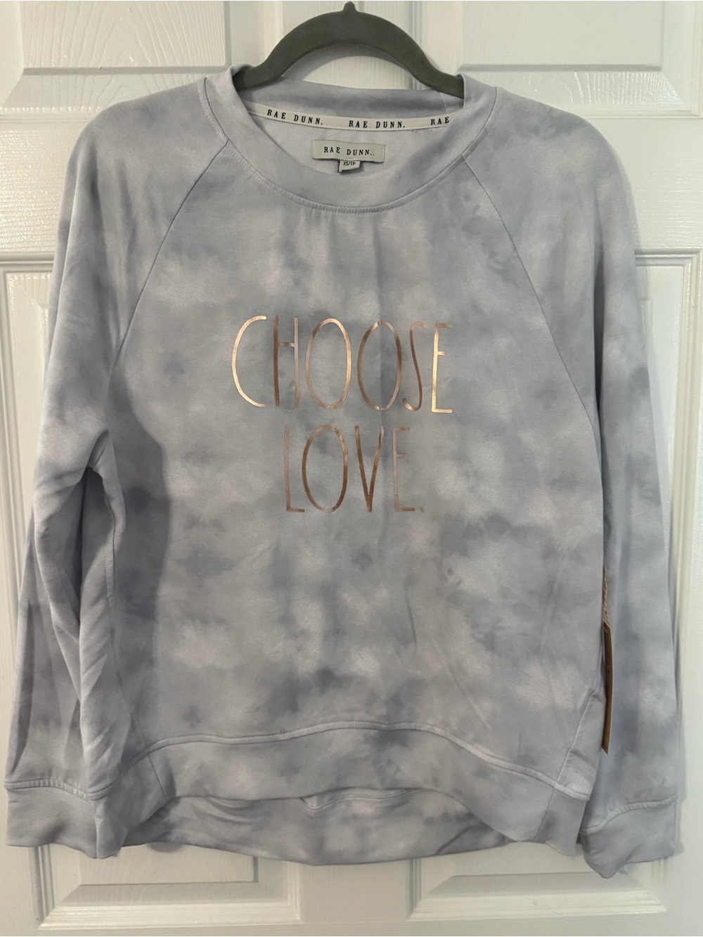 Rae Dunn 'Choose Love' Light Gray Tie-Dye Sweatshirt. Gold text XS New